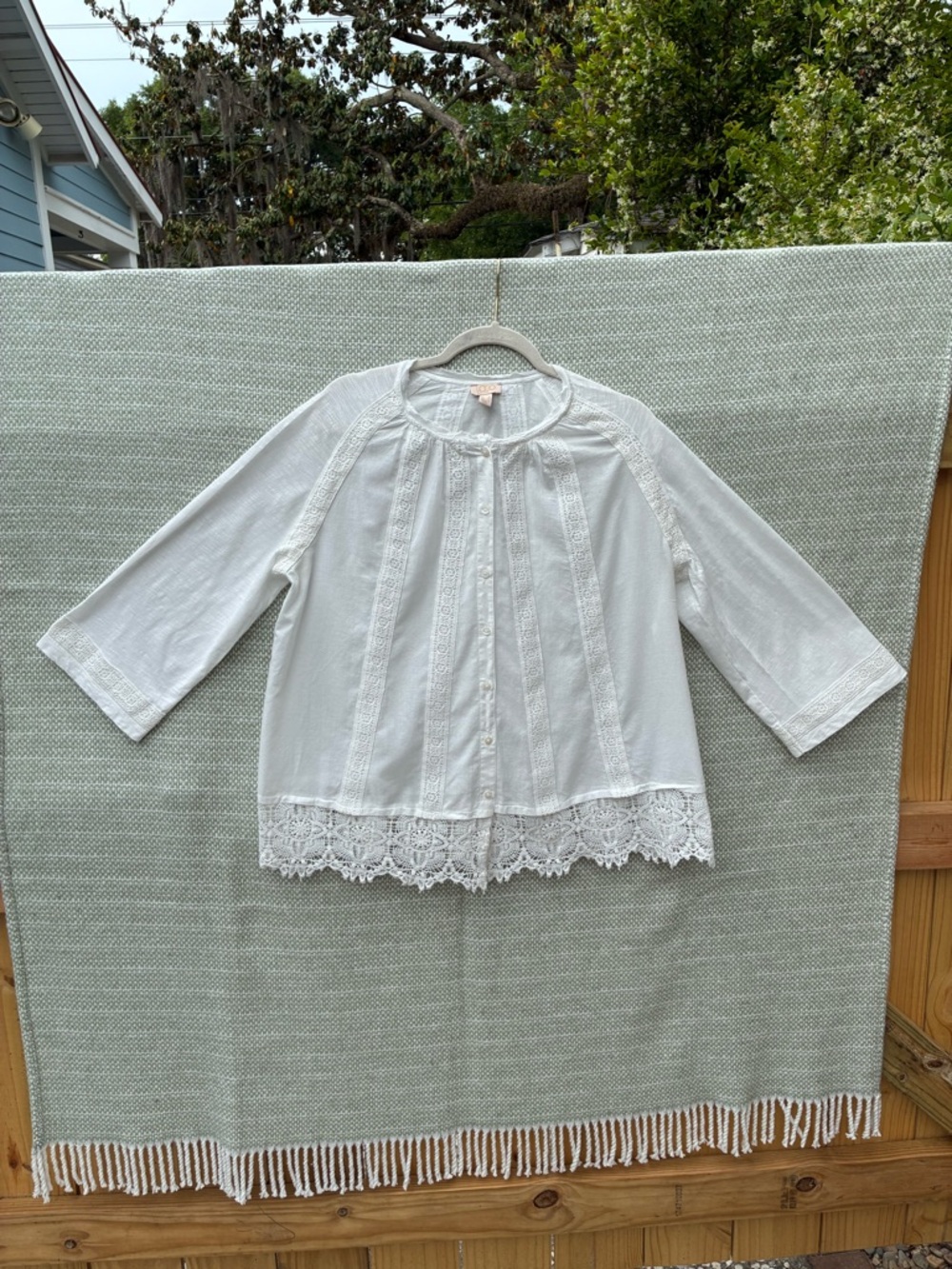 LOGO Lavish by Lori Goldstein Button-Down 100% Cotton Lace Top, Off-White M
---